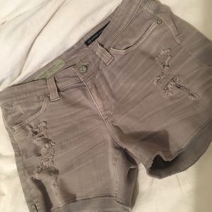 AG Adriano Goldschmied Gray Frayed Short. Size 30.